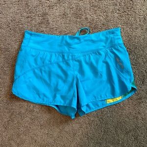 Janji running shorts - size Medium